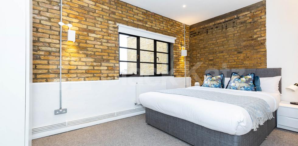 			3 Bedroom, 1 bath, 1 reception Apartment			 SPRINGFIELD HOUSE LOFTS-TYSSEN STREET, DALSTON E8